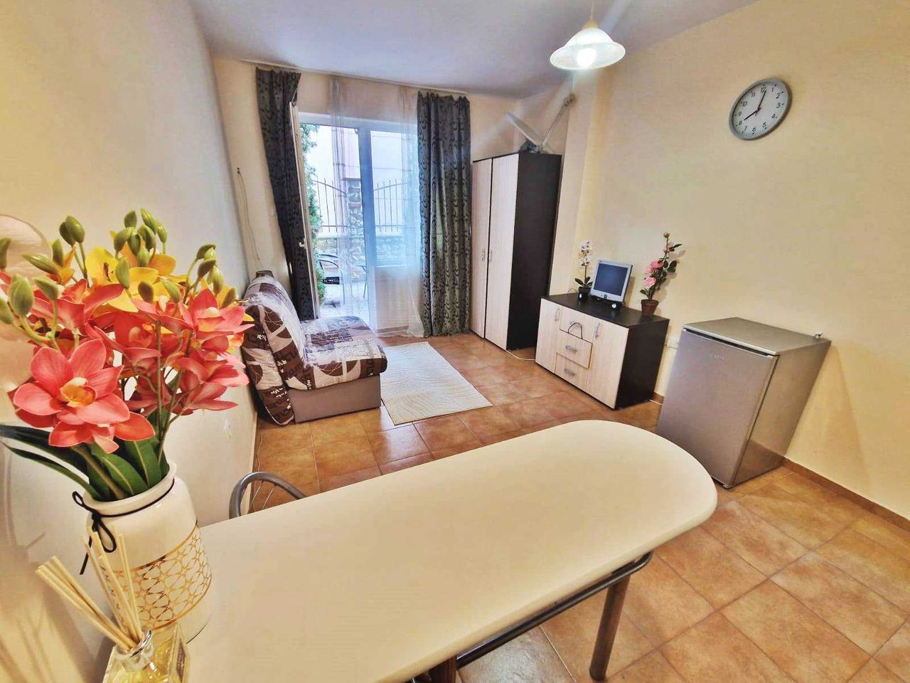 Продава се Едностаен апартамент в к.к. Слънчев бряг - 30 кв.м за 1250 €/кв.м - Снимка #1