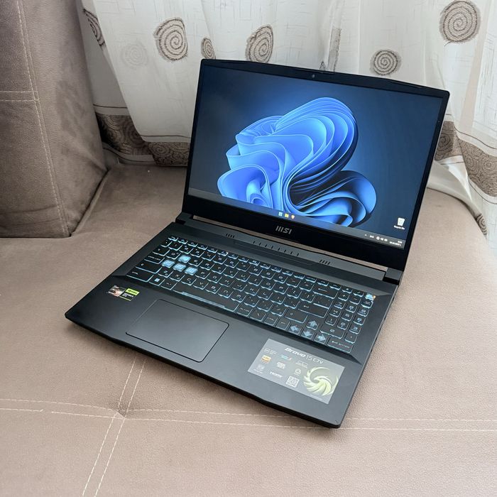 MSI Bravo 15 C7V RTX 4050 Ryzen 7 7735HS