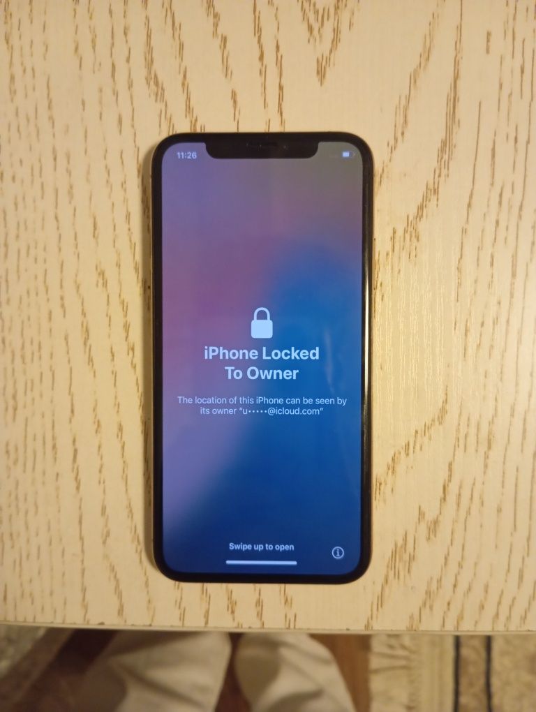 Iphone xs  gold 64