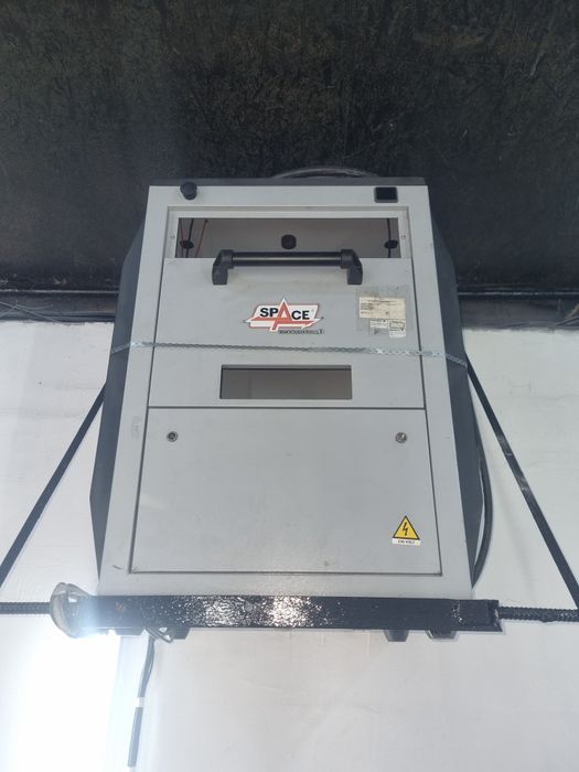 Vand 2 Elevatoare + banc de testare frane