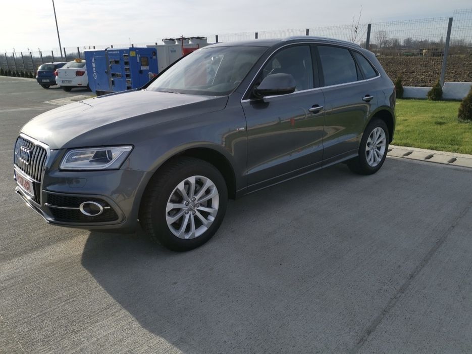 Vand Audi Q5 quattro  S line...