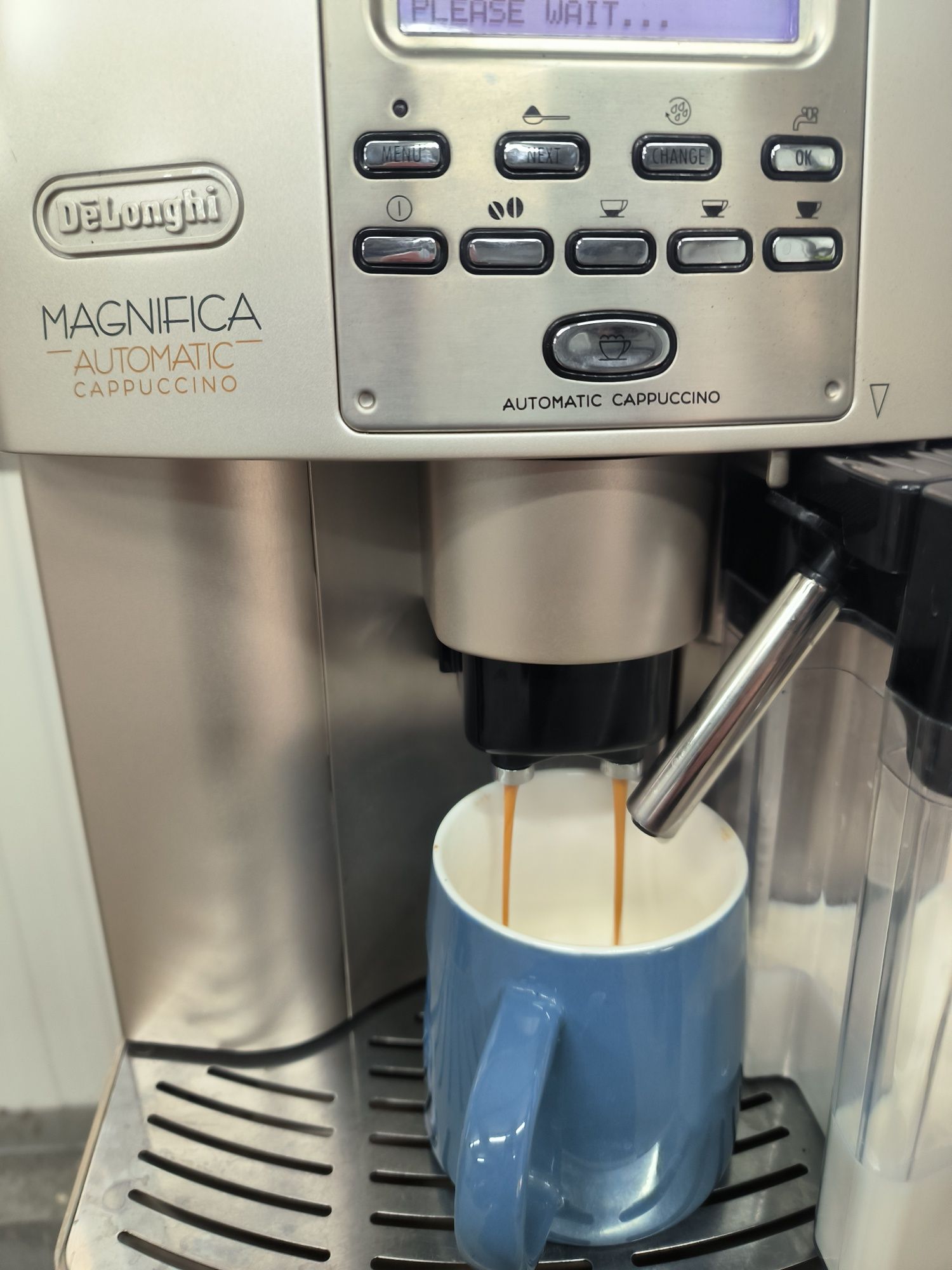Delonghi magnifica automatic cappuccino