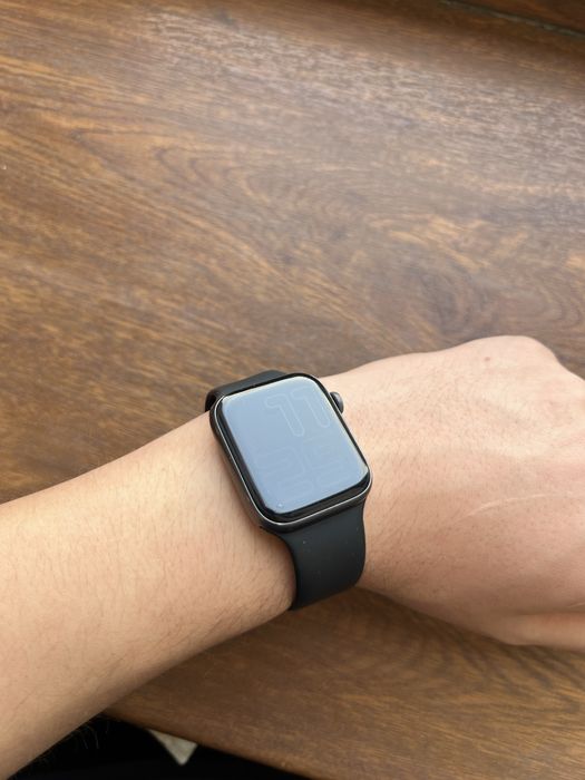 Apple iwatch 5 44mm sotladi