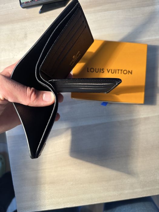 Louis Vuitton портфейли нови