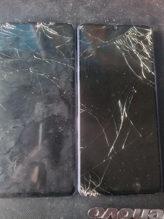 vand 2 telefoane samung  A41 display spart