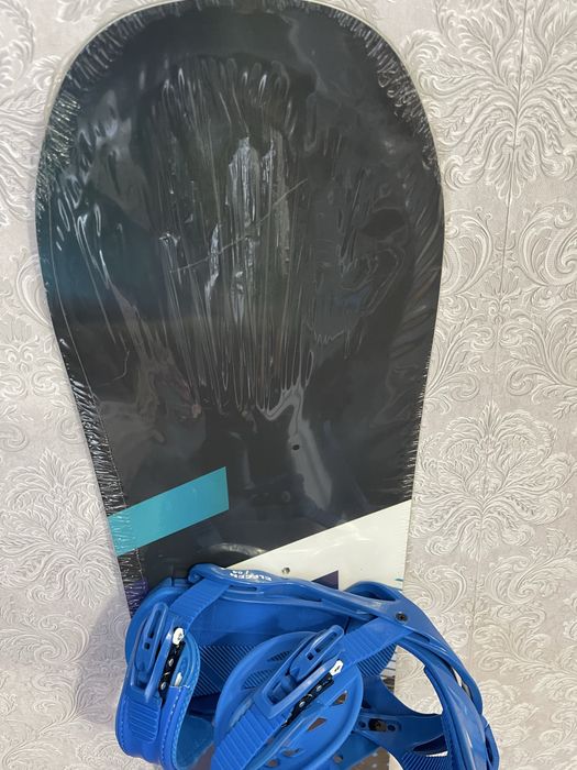 Placa snowboard 147  cm trans cu legaturi