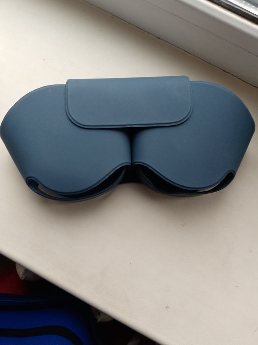 Чехол для айрподс макс