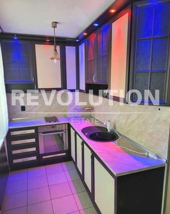 Дава се под наем Тристаен апартамент в Варна, Лятно кино Тракия - 100 кв.м за 500 € - Снимка #2