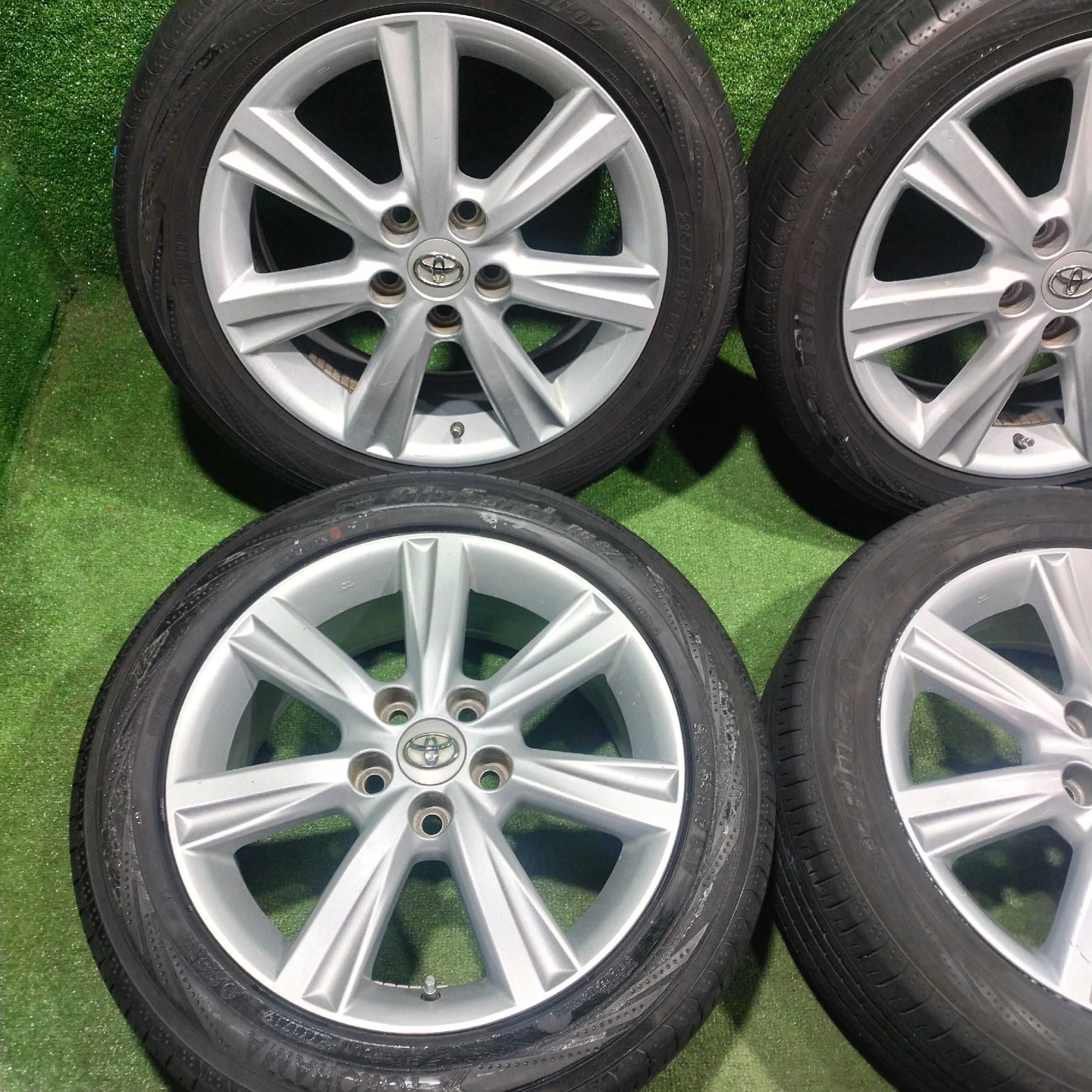 Продам Диск с шинами Yokohama 215/55R17 5/114,3 7J ЦО 60,1 летний