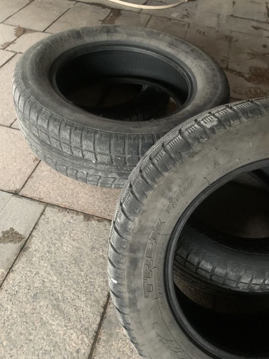 Продам комплект зимних шин