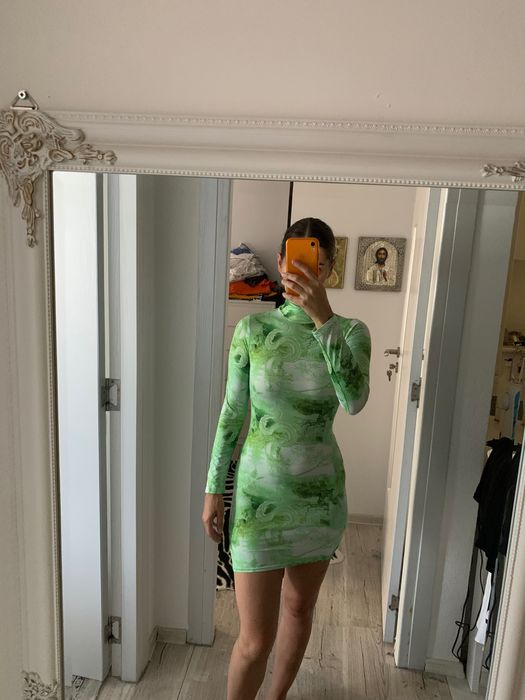 Rochiță nouă Prettylittlething