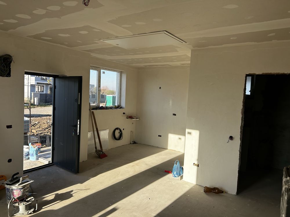 Casa pe parter,200 mp curte libera!