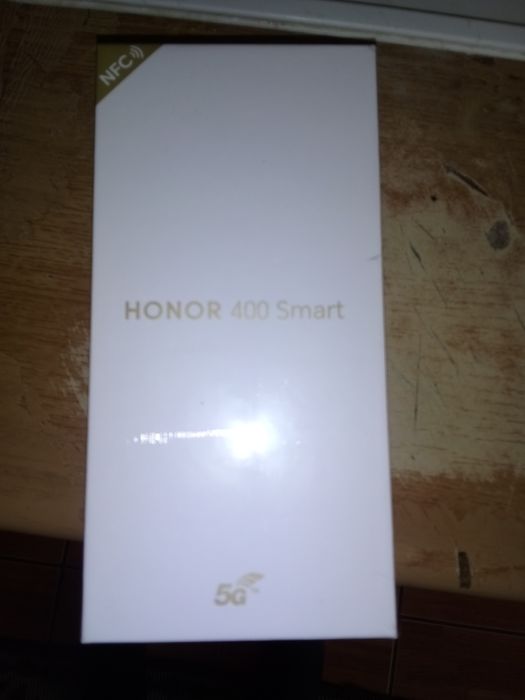 Telefon Honor 400 Smart dual SIM nou cu baterie externa nouă