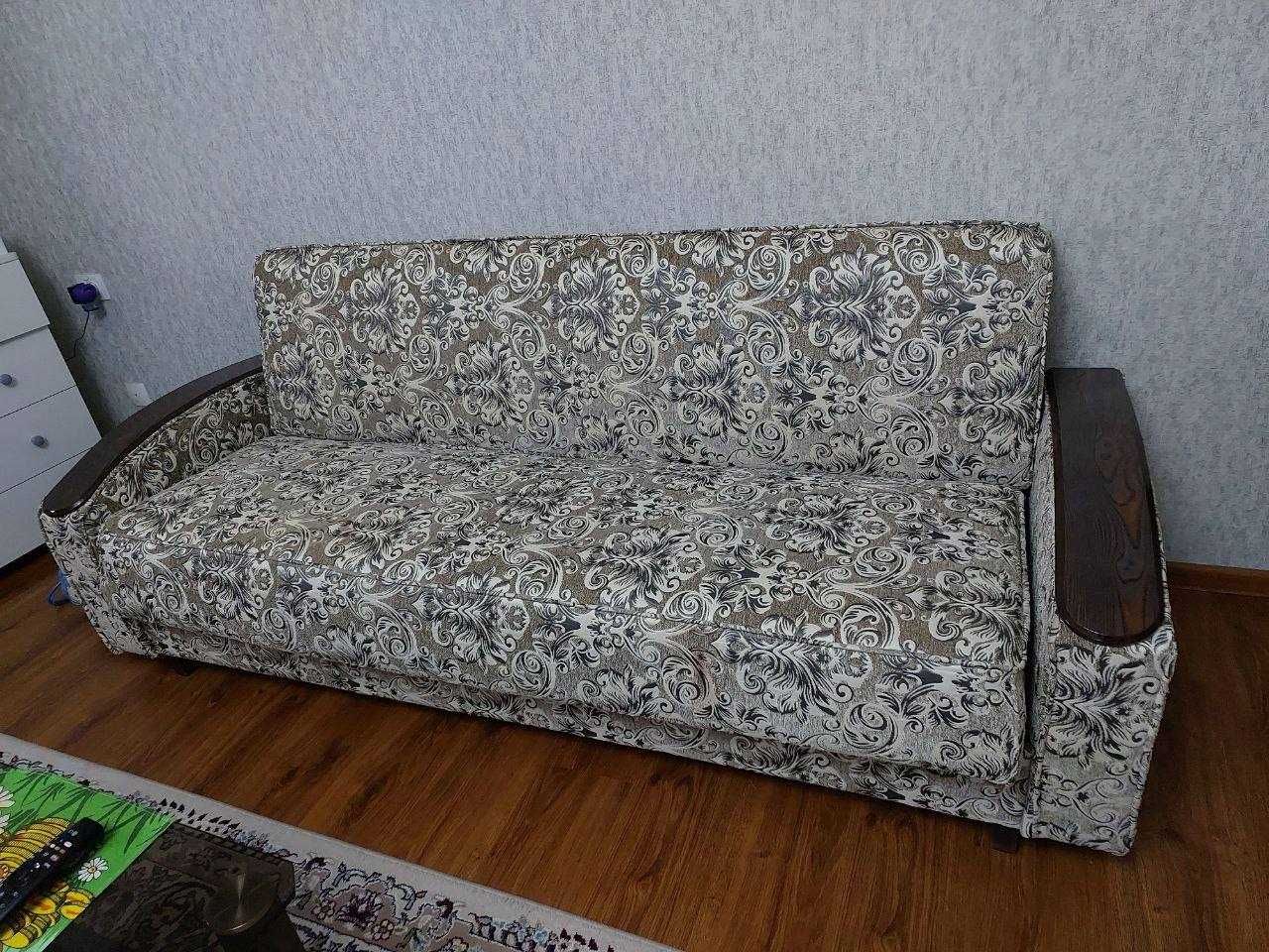 Продам диван в хорошем состоянии!