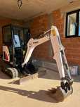 Vand Miniexcavator bobcat e19