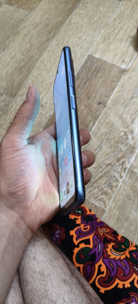 Huawei nova y70  ajoyib holatda