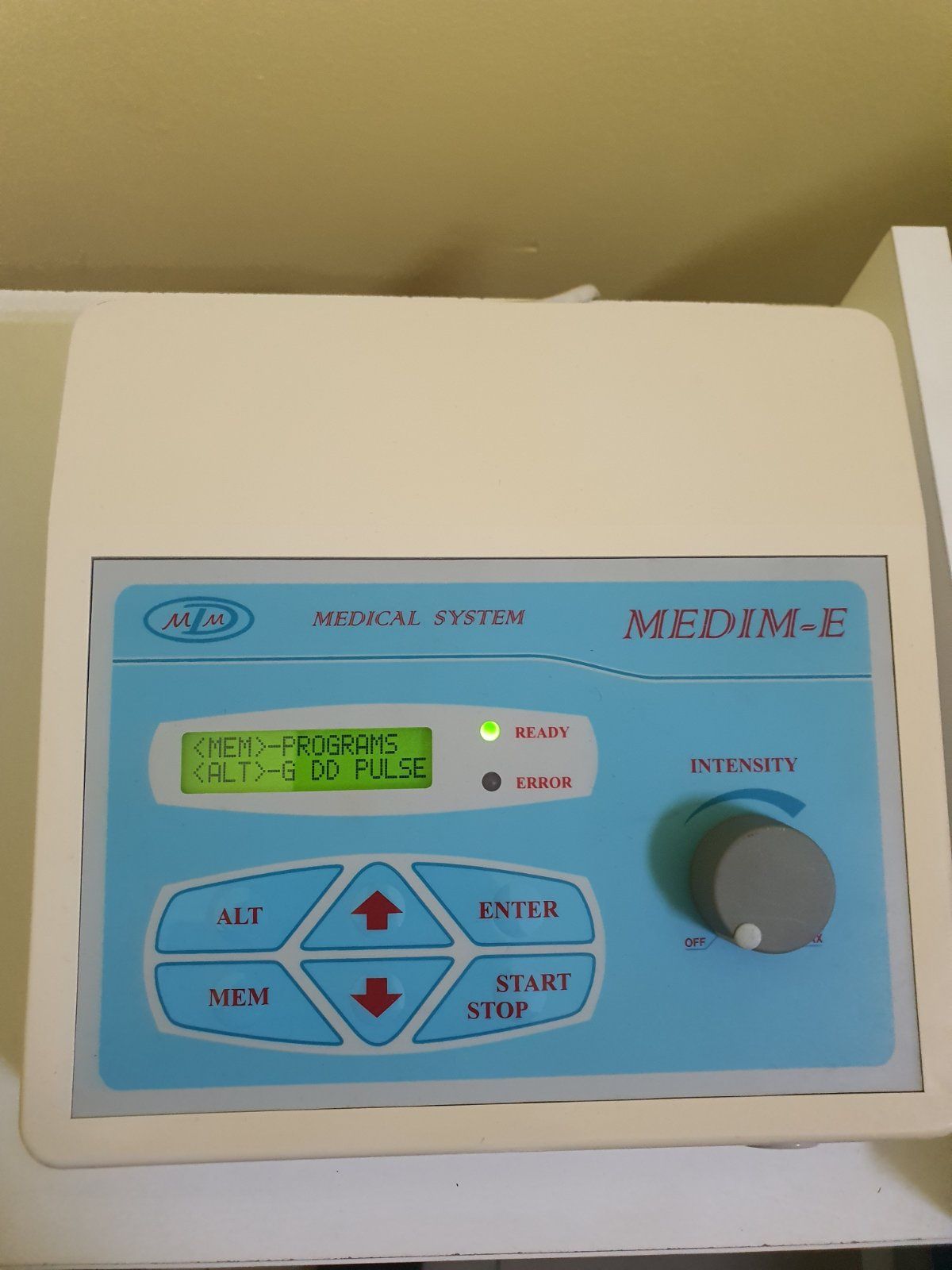 Medim-E - апарат за нискочестотно физиотерапия