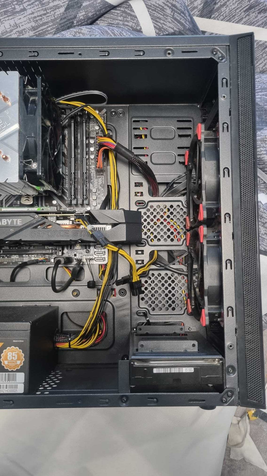 PC Gaming AMD Ryzen 5 2600 3.4GHz x Nvidia GTX 1650