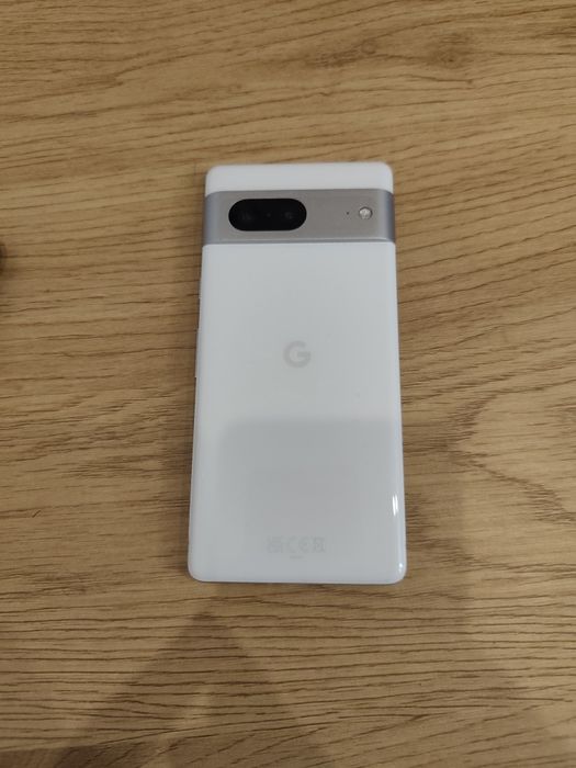Vând Google Pixel 7 utilizat + husă protecție inclusă