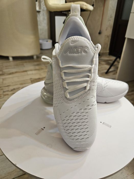 Nike Air Max 270 (noi, mărimea 39 și 40)