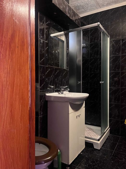 Inchiriez apartament modern/economic cu 2 camere zona Bd. 1 Decembrie
