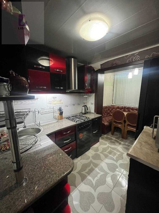 4х комнатная квартира 82кв/м, частично с вещами на районе Фрунзе