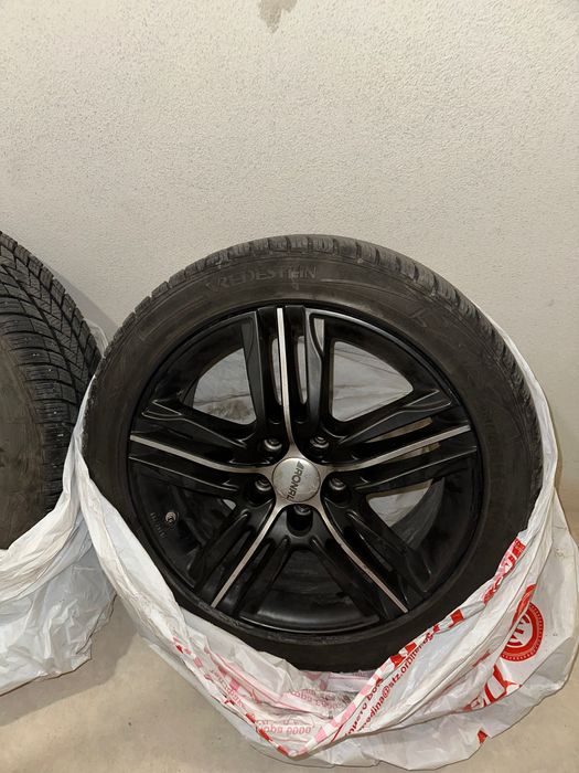 Джанти Ronal R57 Matt Black обути с Vredestein DOT: 023