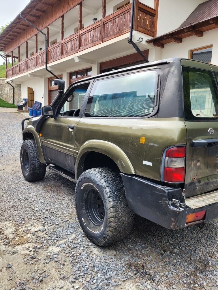Vând Nisan patrol y61  autoutilitară în acte