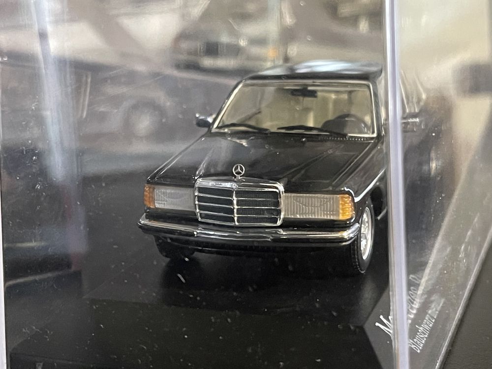 Модель 1:43 Mercedes