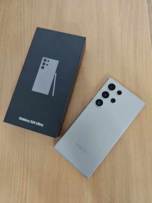 Samsung Galaxy S24 Ultra идеальном состоянии