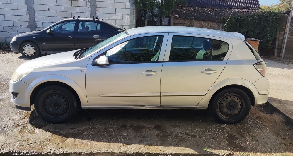 Vând Opel Astra H