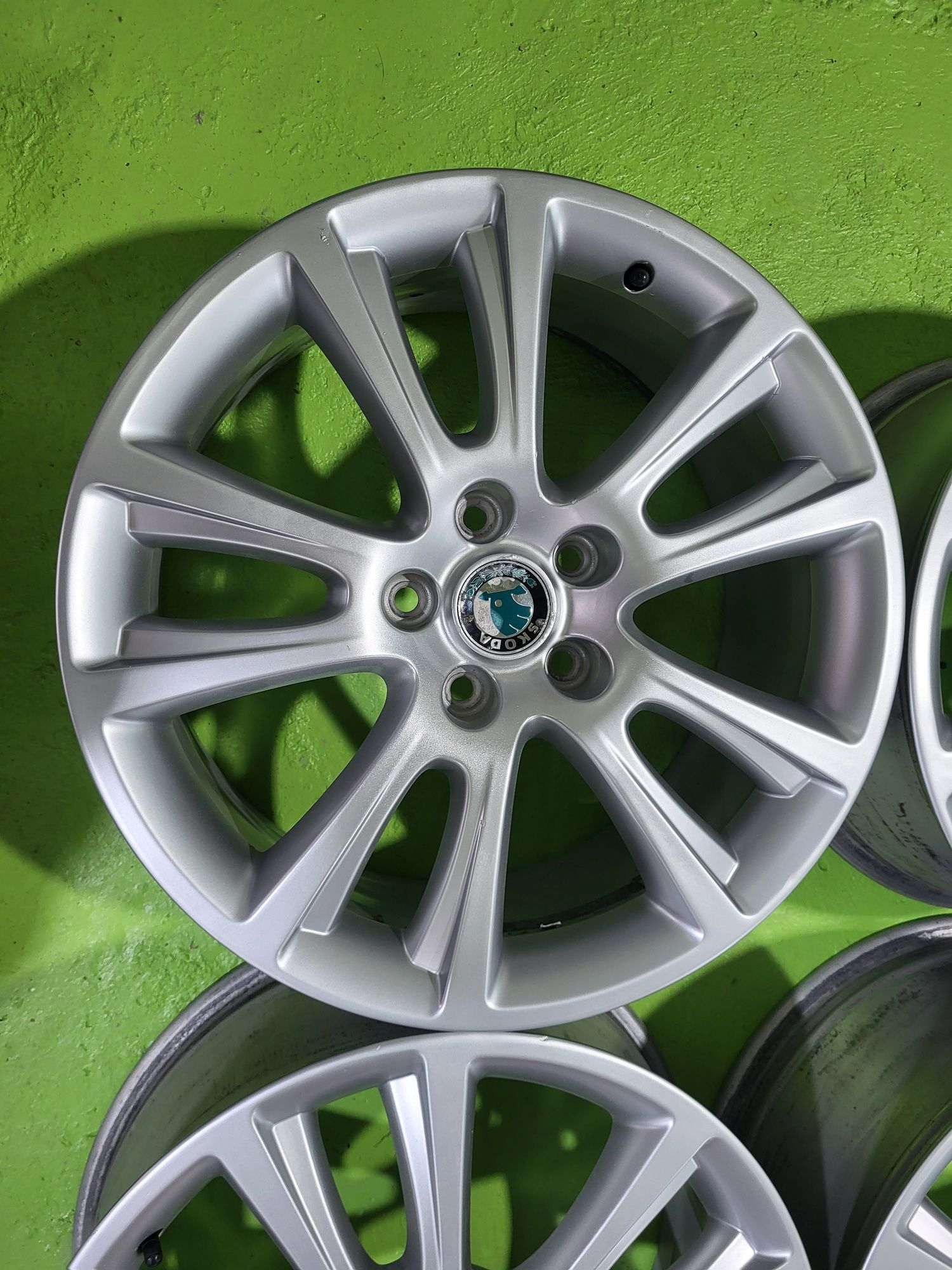 18 5x112 Skoda лети джанти 5х112 шкода