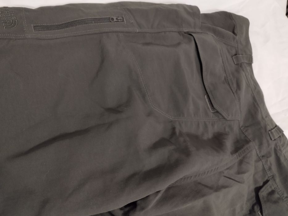 Pantaloni măsura 36