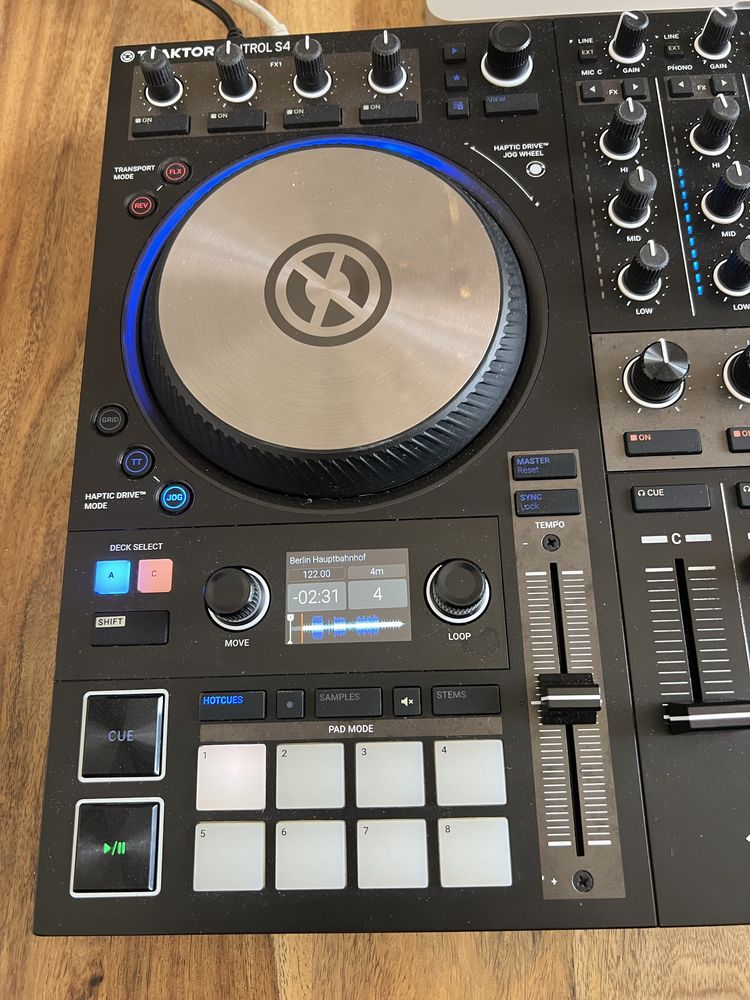 Native instruments consola dj Traktor s4 mk3