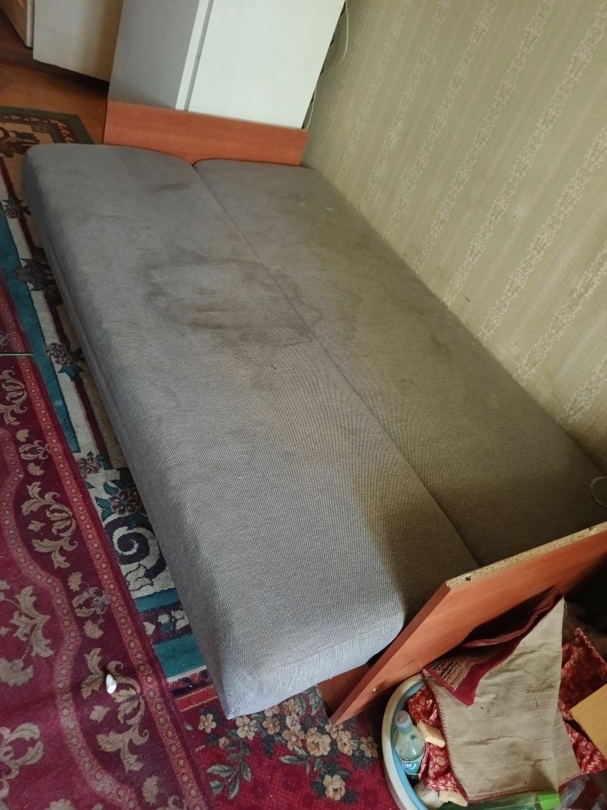 Диван раскладной б/у 2шт цена за один