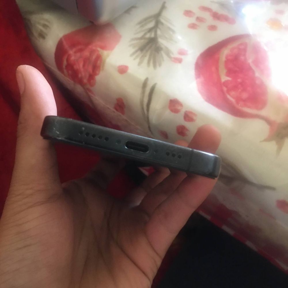 Iphone 15 pro 128 gb yom 87 tkl 640