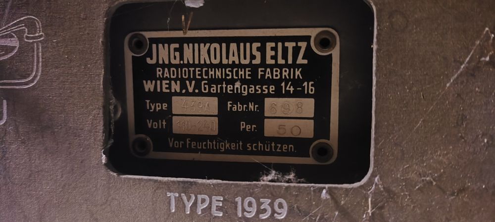 Aparat radio interbelic Nikolaus Eltz, tip 439A, Viena – an 1939