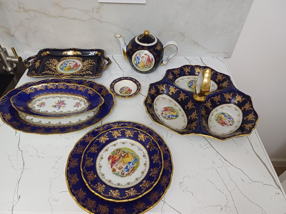 Сервиз (тарелки) неполный