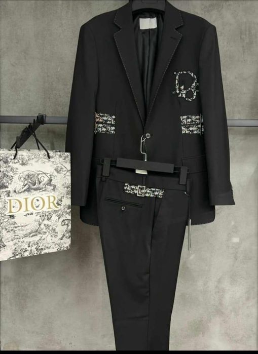 Costum  Valentino Dior Loro Piana Dsquared Versace Gucci