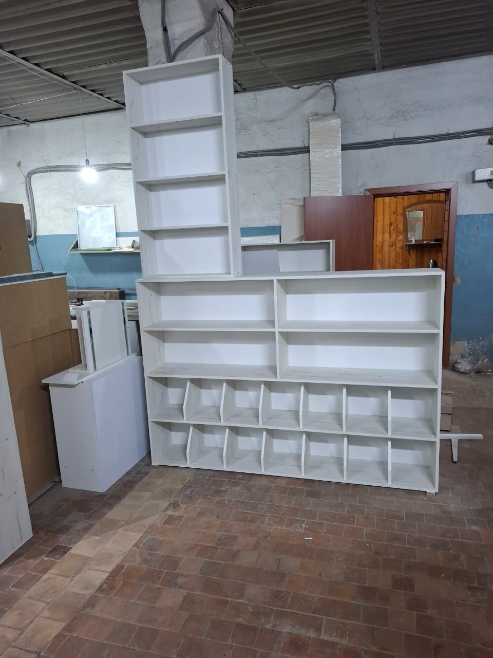 Продам витрину новую