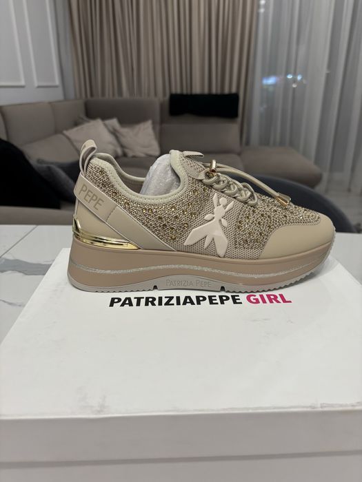 Нови sneakers Patrizia Pepe