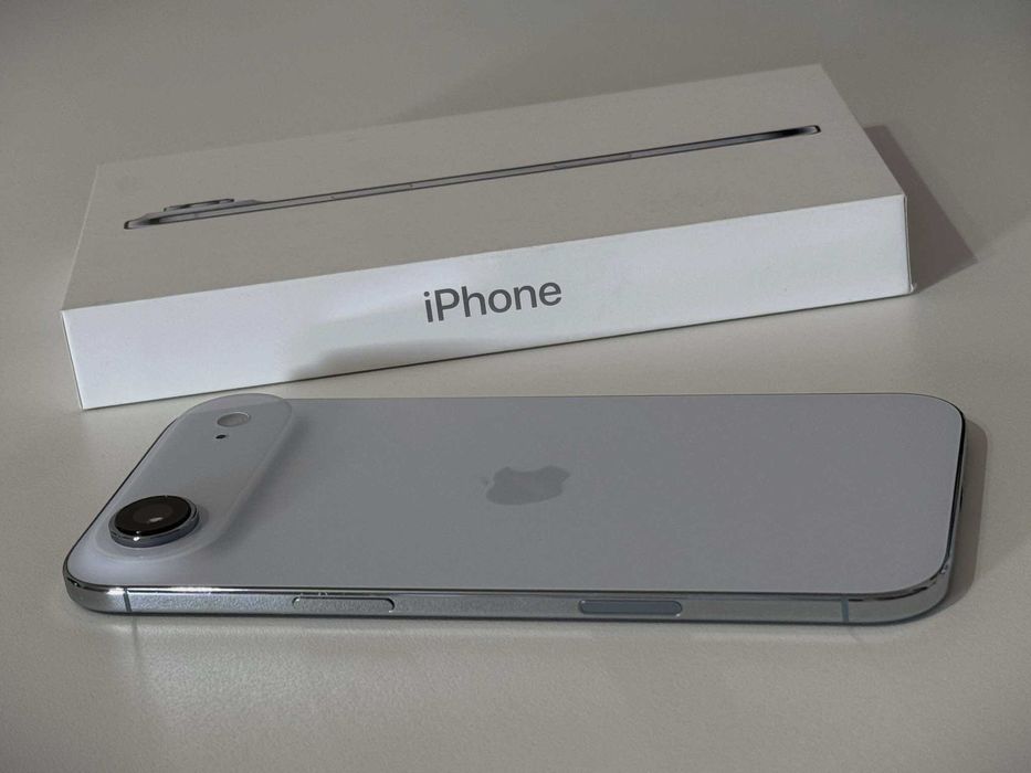 Бартер!Нов! 36м.Гаранция. iPhone (17) Air Sky Blue (Син)