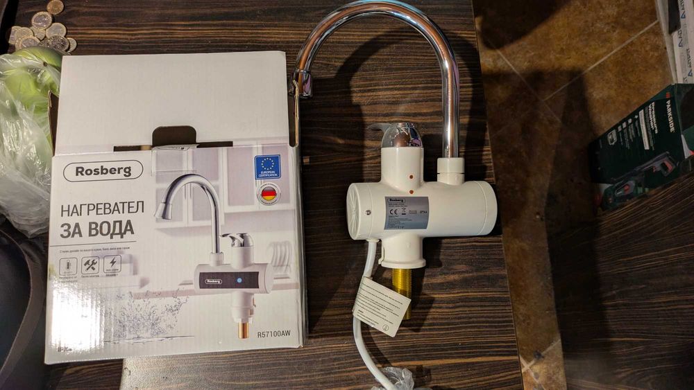 Кран за мивка с нагревател чисто нов неизползван