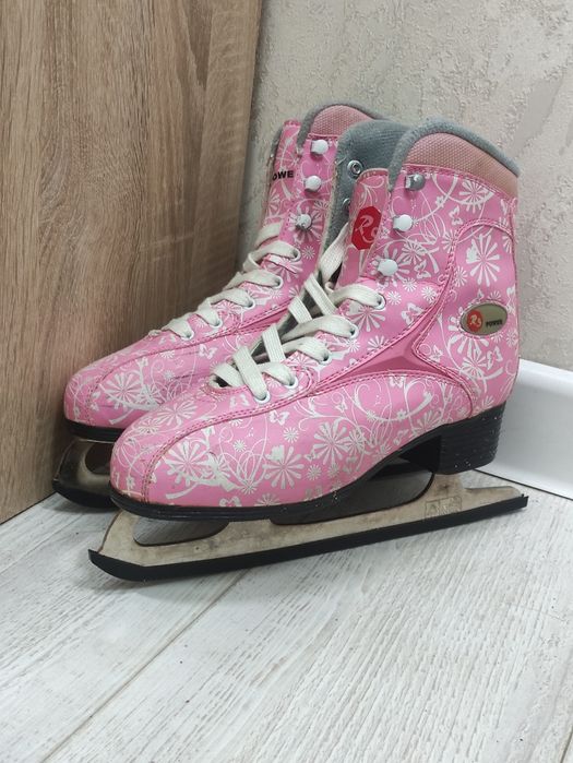 Продается Коньки Женское