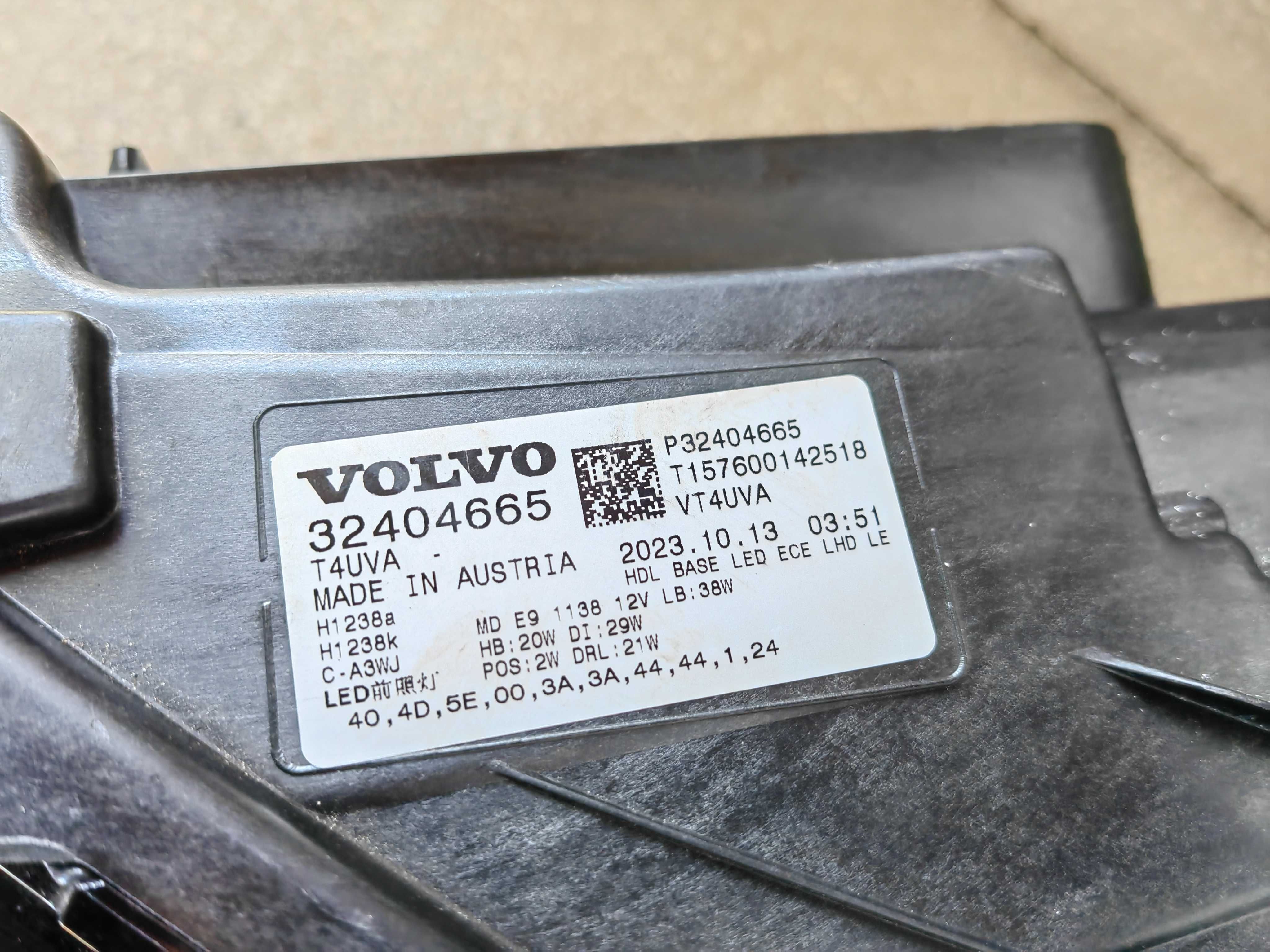 Фар Volvo XC40 LED ляв / Фар Волво ХЦ40 Оригинален