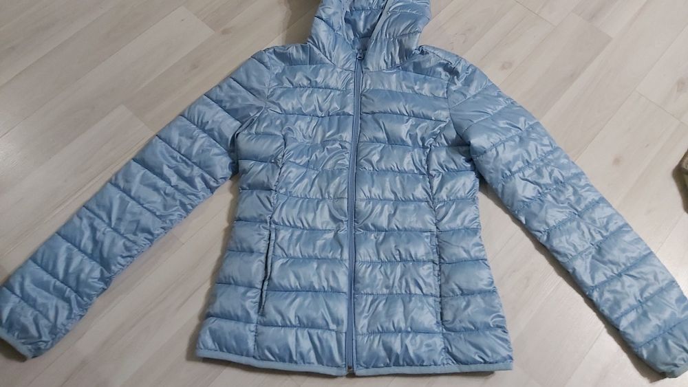 Продам куртку осеннюю, б/у