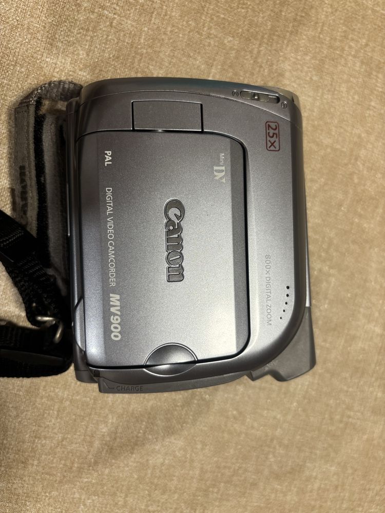 Видео камера canon
