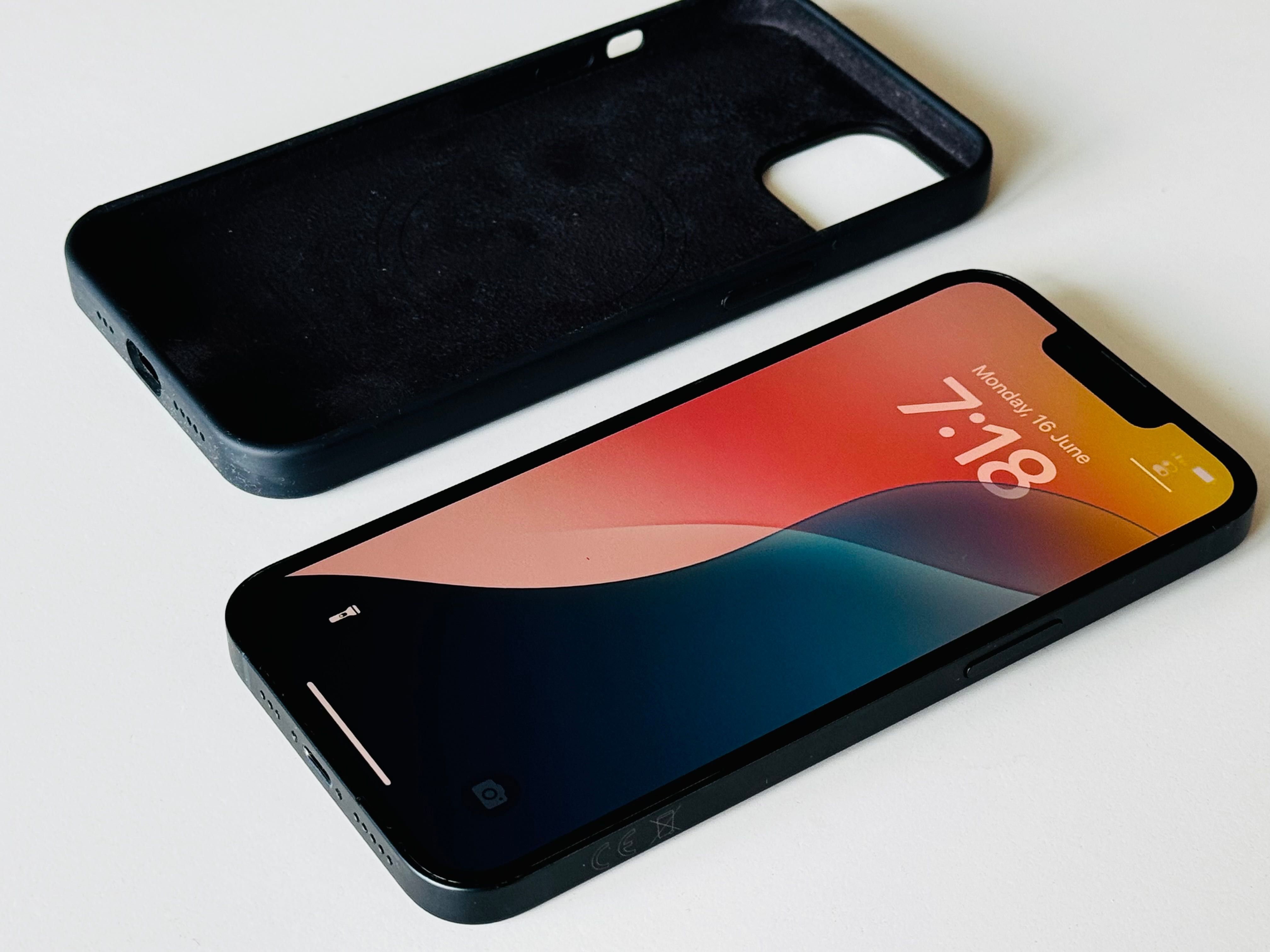 Iphone 13 128GB Black 98% Батерия Гаранция 6 месеца