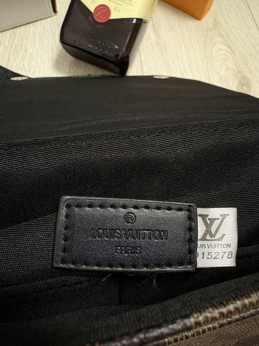 Borseta Louis Vuitton - spatioasa