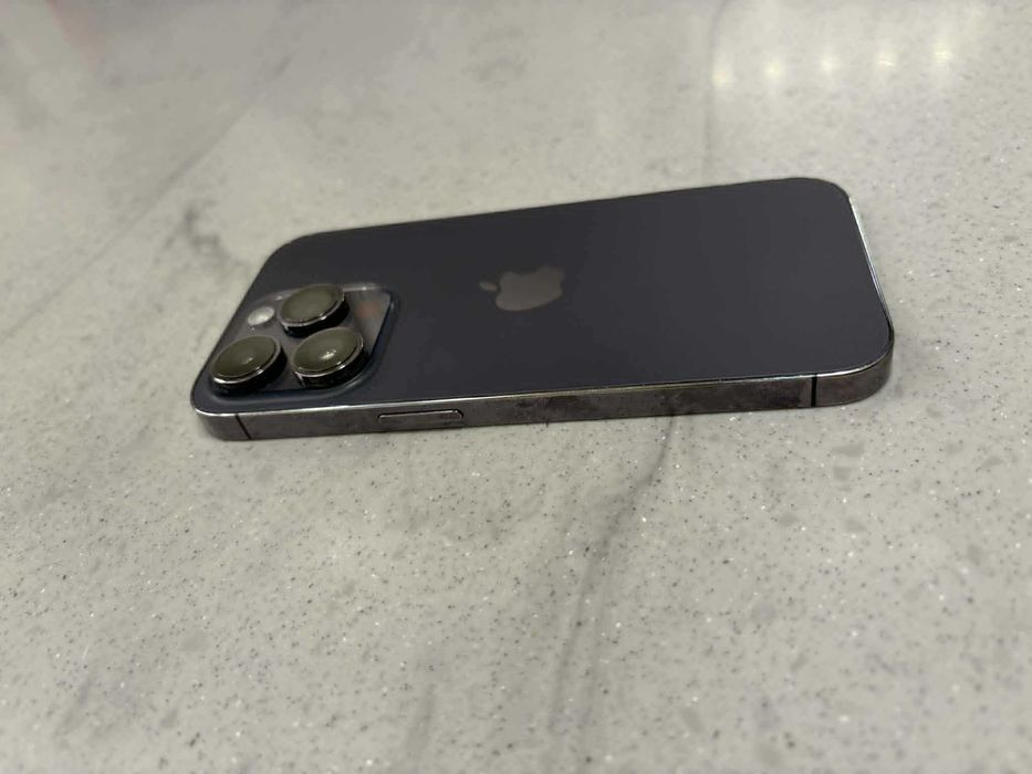 Продавам  IPhone 14 pro deep purple 128gb., пълен комплект.